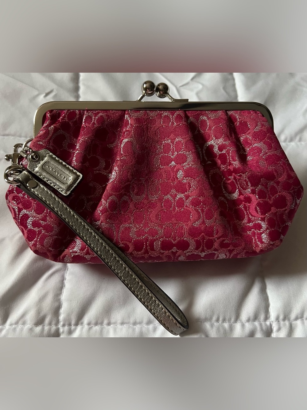 Coach Signature Optic Lurex     Kiss-Lock Frame Wristlet